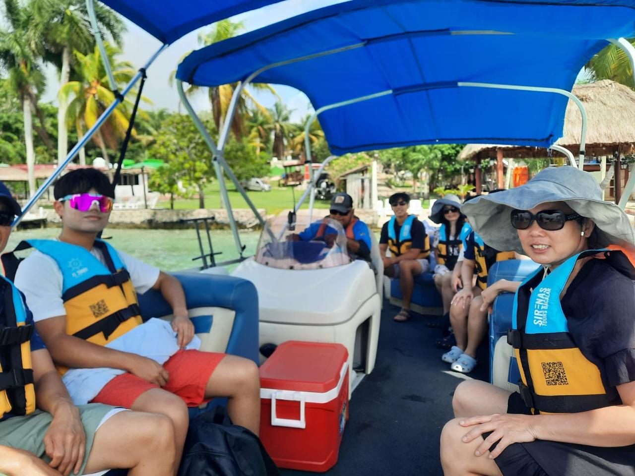 Costa Maya Paradise Slide 4